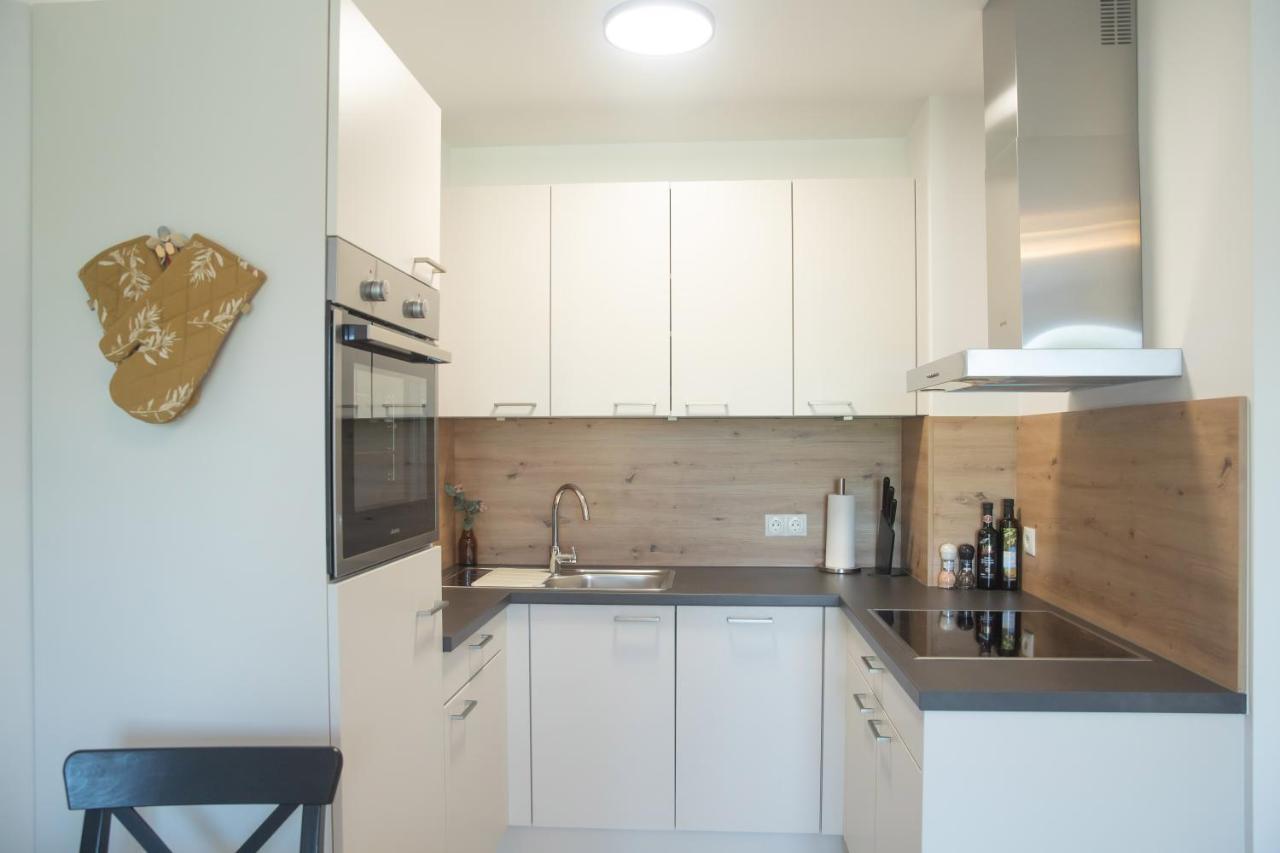 Room 4 Art Appartments Nr.1 In Vienna Center المظهر الخارجي الصورة